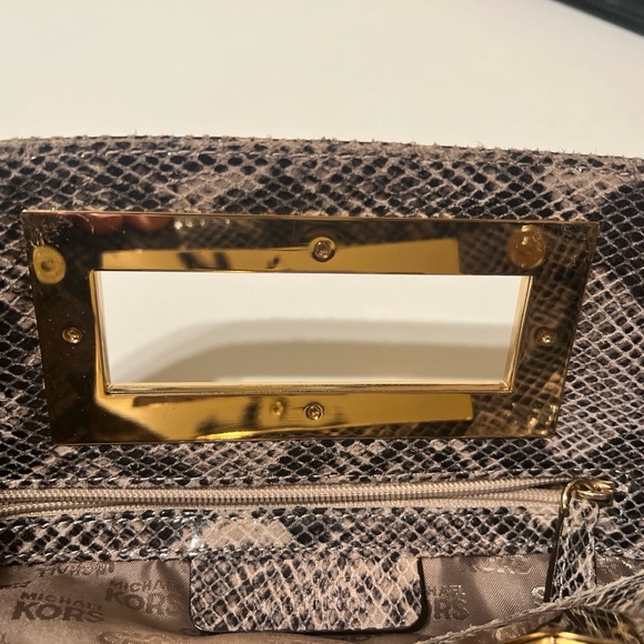 Beautiful Michael Kors Snake Skin Embossed Clutch Bag Tan/black Print - Picture 6 of 12